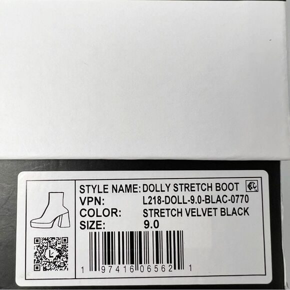 Larroude Dolly Stretch Boot - Picture 11 of 11